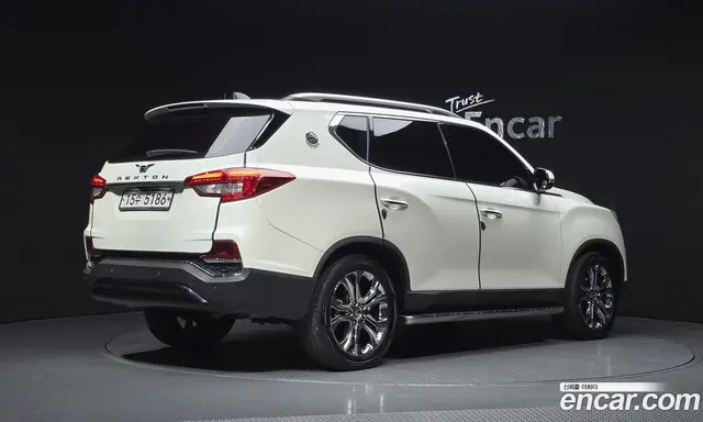 SsangYong Rexton 2018 2.2 автомат (гидро), миниатюра 2
