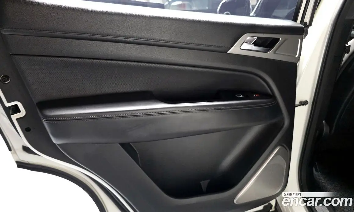 SsangYong Rexton 2018 2.2 автомат (гидро), фото 15