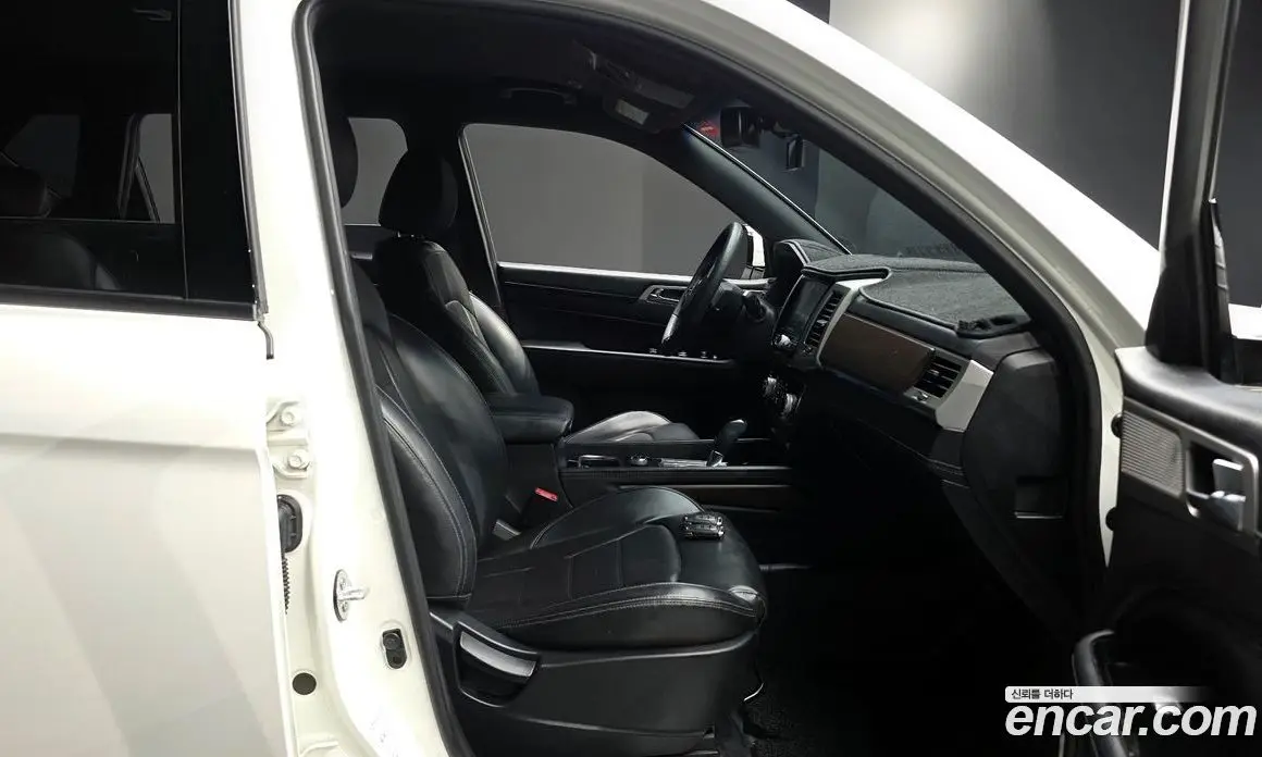 SsangYong Rexton 2018 2.2 автомат (гидро), фото 18