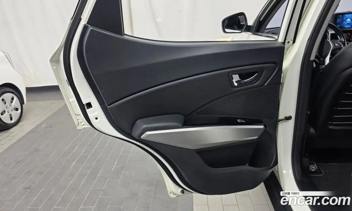 SsangYong TIBOLI 2015 1.6 автомат (гидро), фото 15