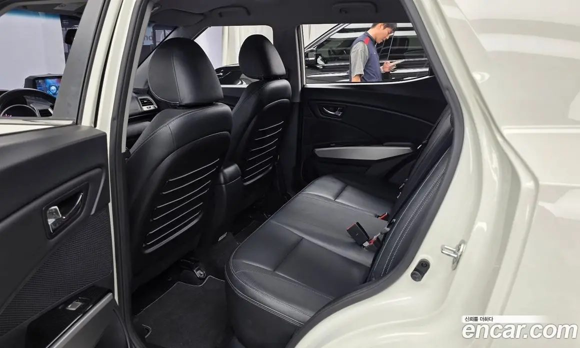 SsangYong TIBOLI 2015 1.6 автомат (гидро), фото 16