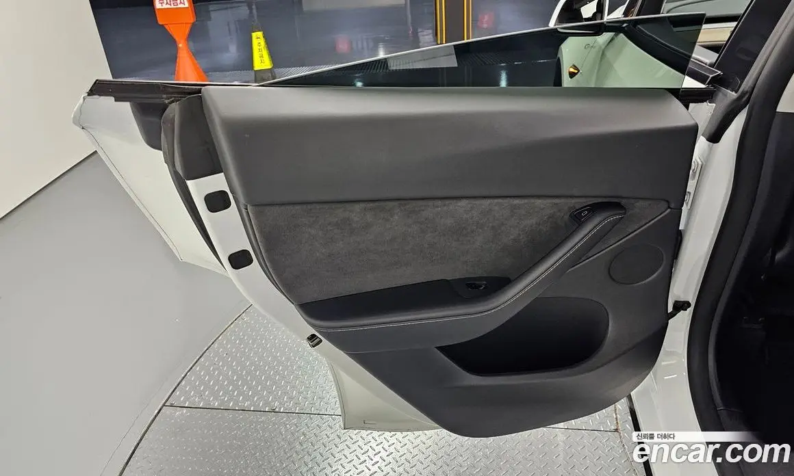 Tesla Model Y 2021 0.2 автомат (гидро), фото 14