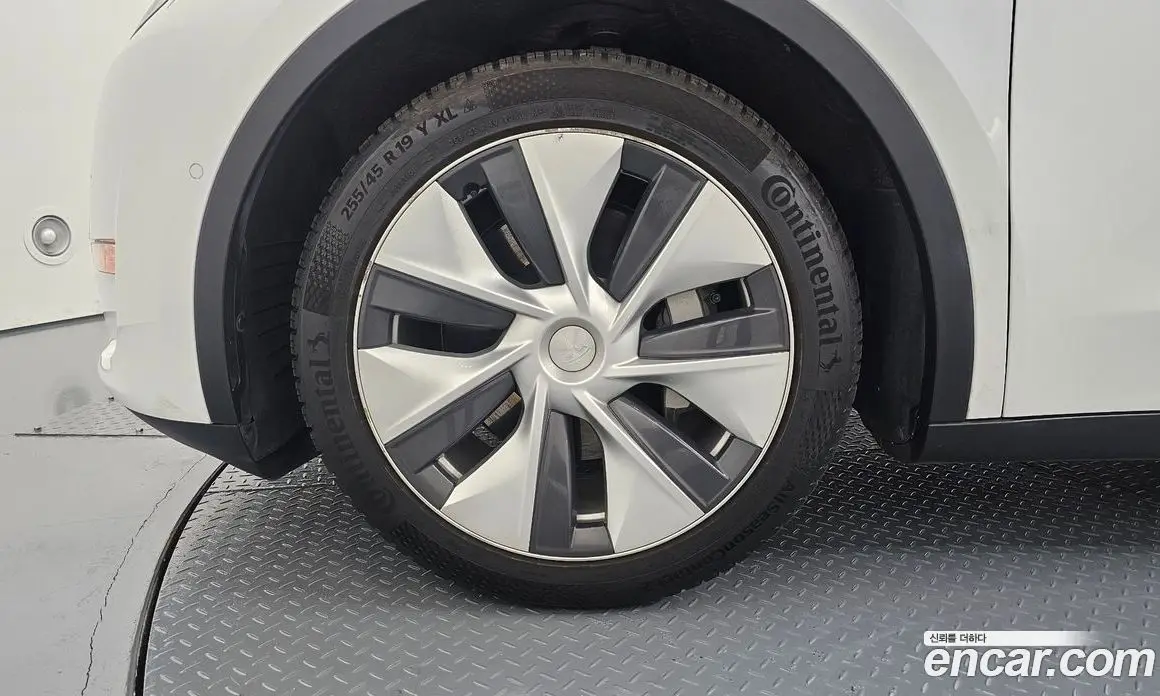 Tesla Model Y 2021 0.2 автомат (гидро), фото 4