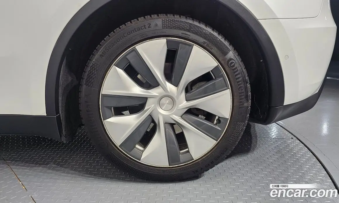 Tesla Model Y 2021 0.2 автомат (гидро), фото 6