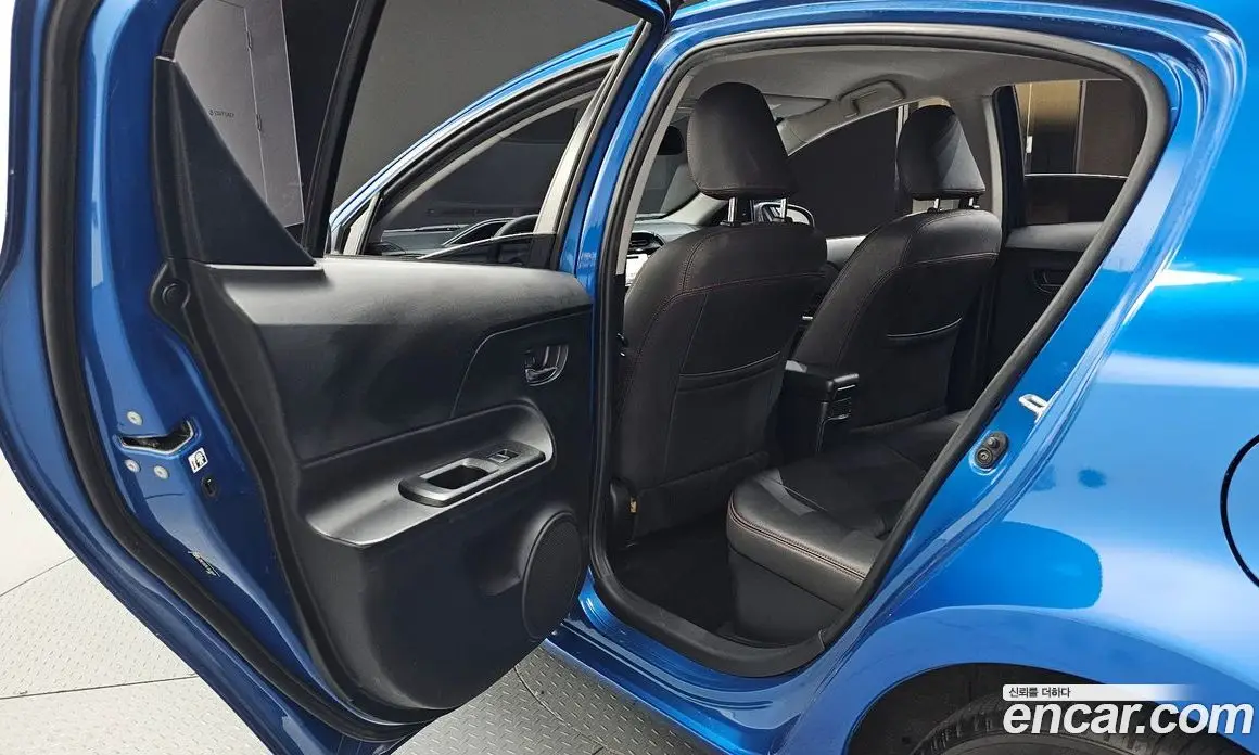 Toyota Prius 2018 1.5 автомат (гидро), фото 18 Toyota Prius 2018 1.5 автомат (гидро), фото 18