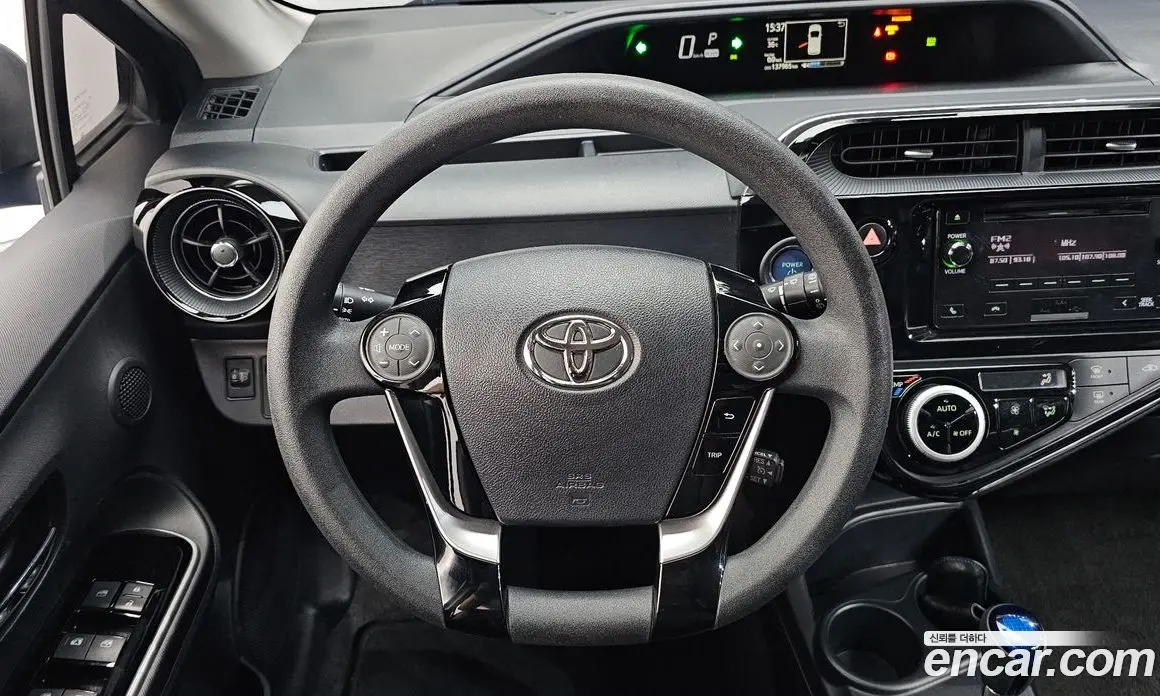 Toyota Prius 2018 1.5 автомат (гидро), фото 19 Toyota Prius 2018 1.5 автомат (гидро), фото 19