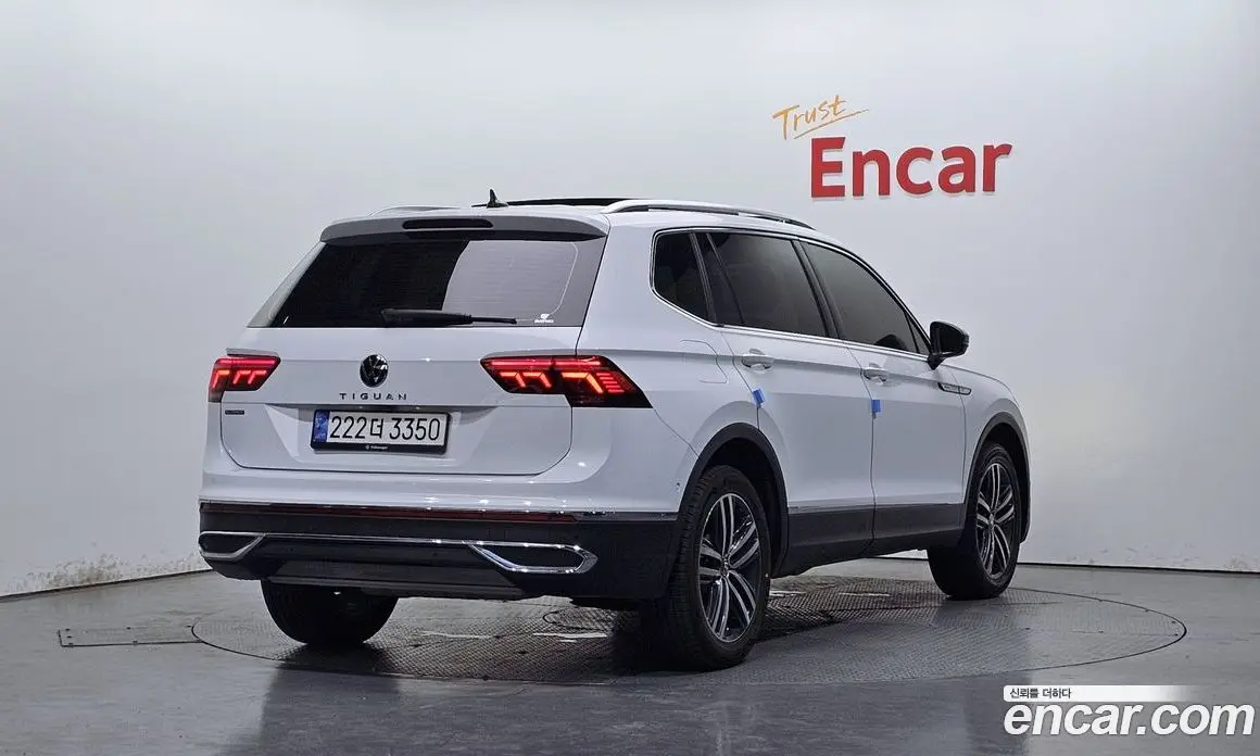 Volkswagen Tiguan 2022 2.0 автомат (гидро), фото 2 Volkswagen Tiguan 2022 2.0 автомат (гидро), фото 2