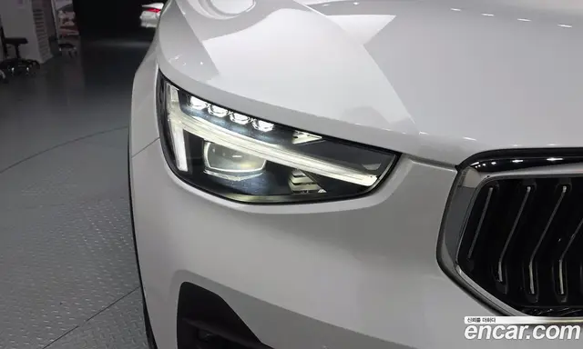 Volvo XC40 2024 2.0 автомат (гидро), миниатюра 7 Volvo XC40 2024 2.0 автомат (гидро), миниатюра 7