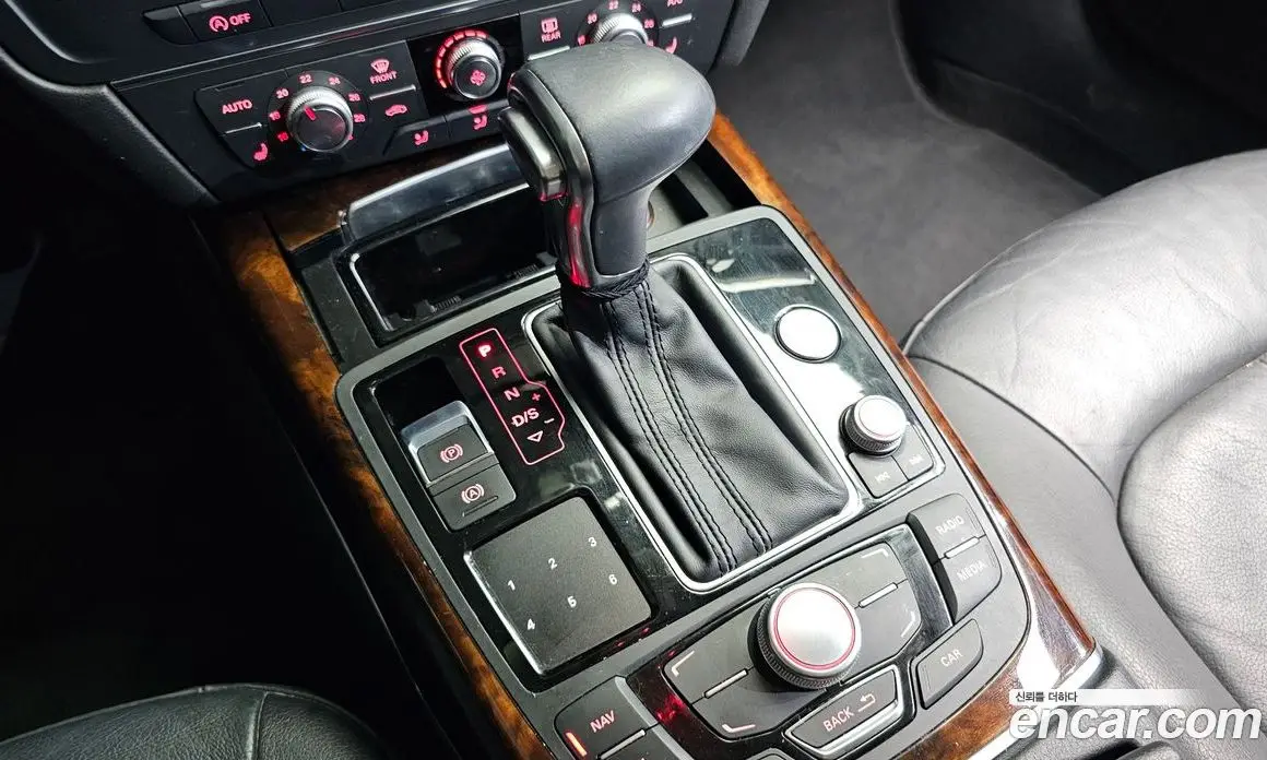 Audi A6 2014 2.0 автомат (гидро), фото 9