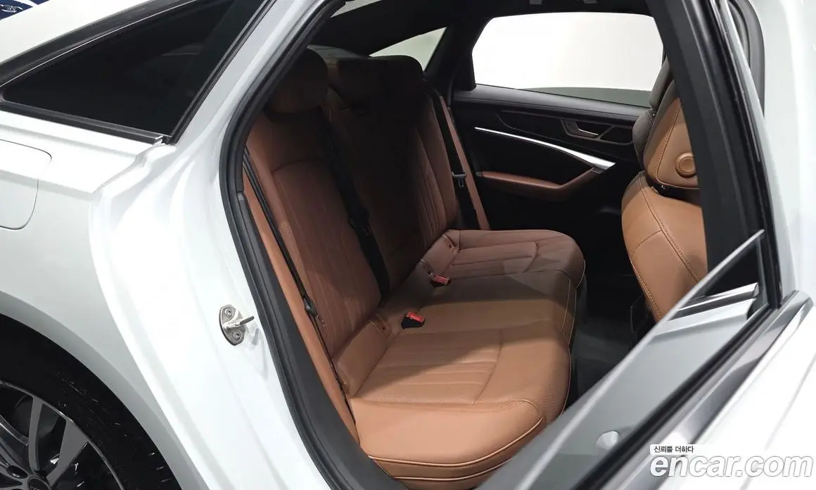 Audi A6 2022 2.0 автомат (гидро), фото 16