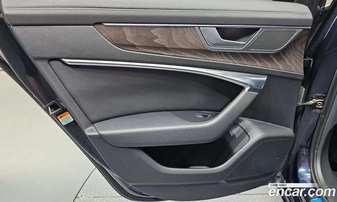 Audi A6 2023 2.0 автомат (гидро), фото 15