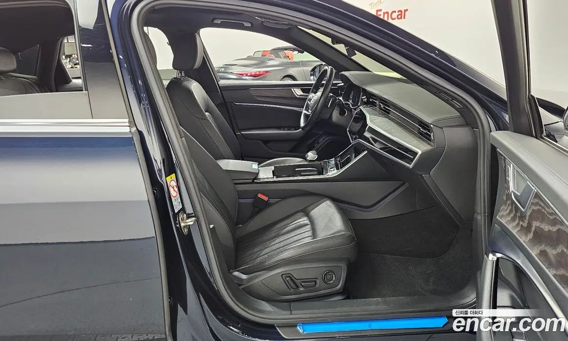 Audi A6 2023 2.0 автомат (гидро), фото 16