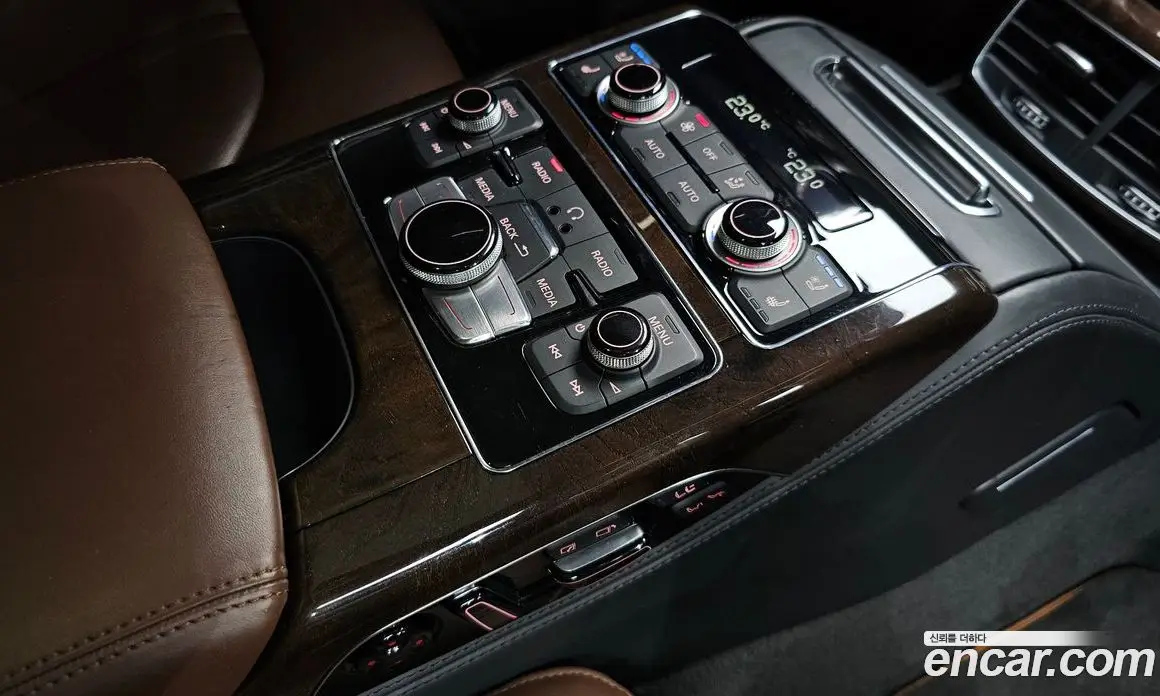Audi A8 2015 4.0 автомат (гидро), фото 18 Audi A8 2015 4.0 автомат (гидро), фото 18