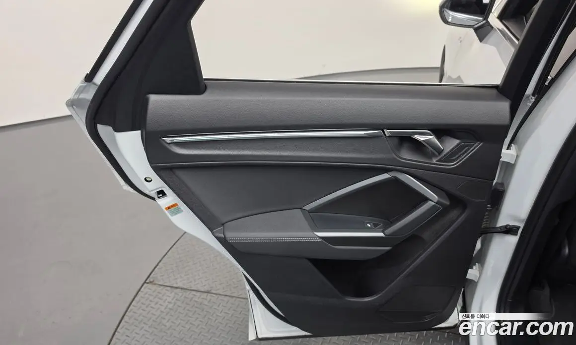 Audi Q3 2022 2.0 автомат (гидро), фото 15