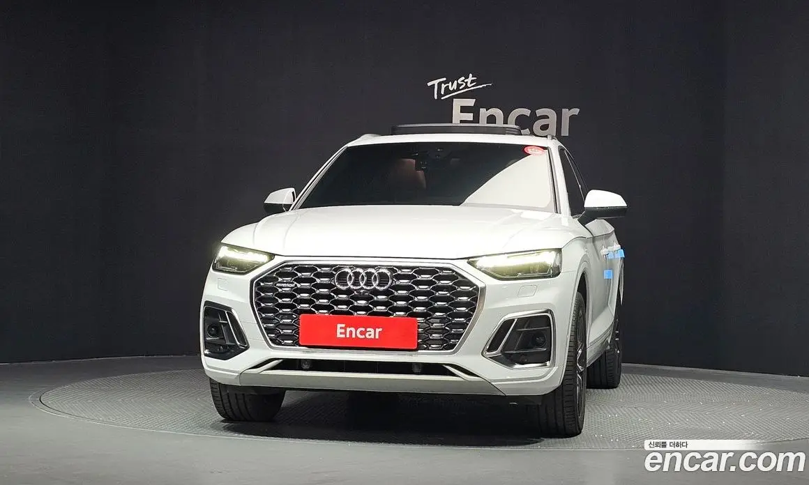 Audi Q5 2022 2.0 автомат (гидро), фото 3
