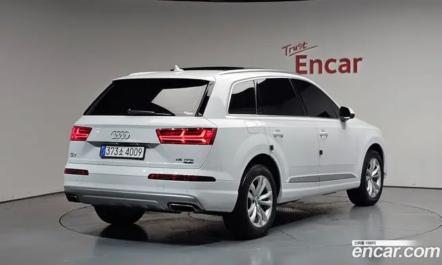 Audi Q7 2019 2.0 автомат (гидро), миниатюра 2 Audi Q7 2019 2.0 автомат (гидро), миниатюра 2