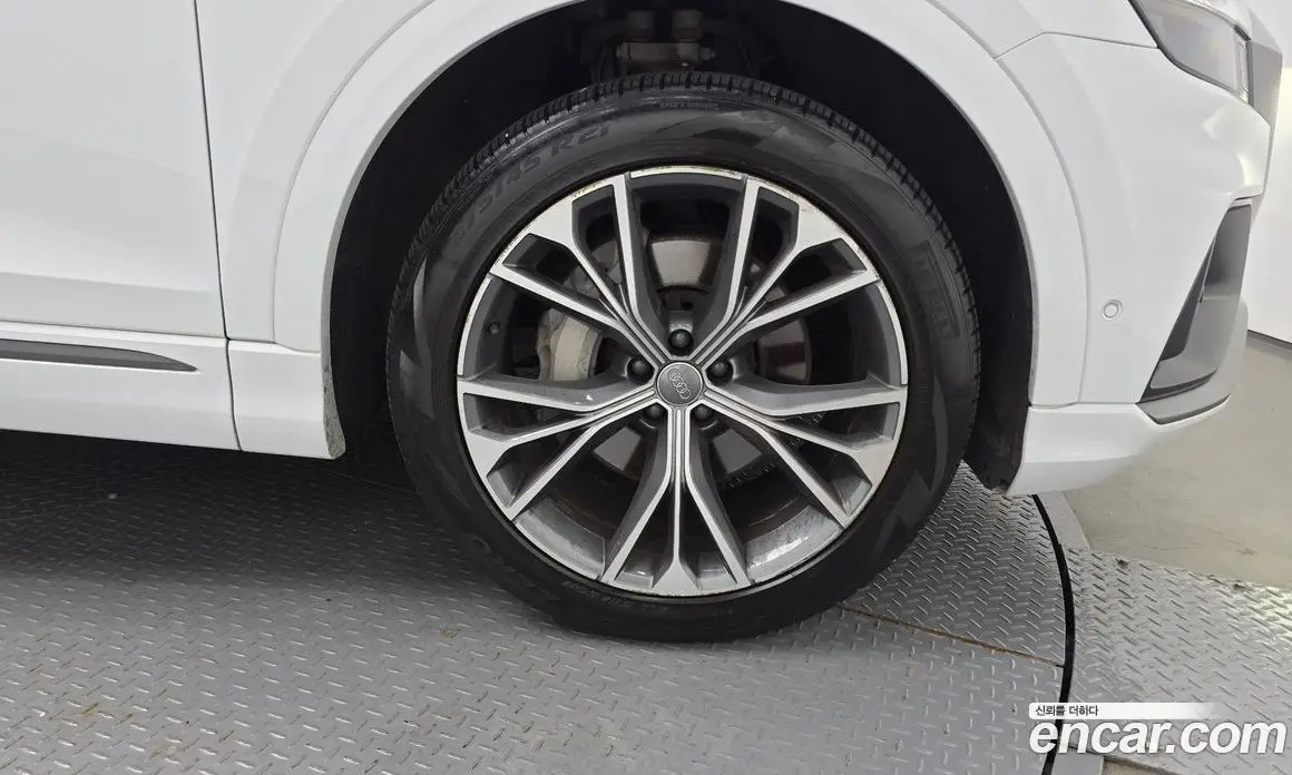 Audi Q8 2020 3.0 автомат (гидро), фото 7 Audi Q8 2020 3.0 автомат (гидро), фото 7