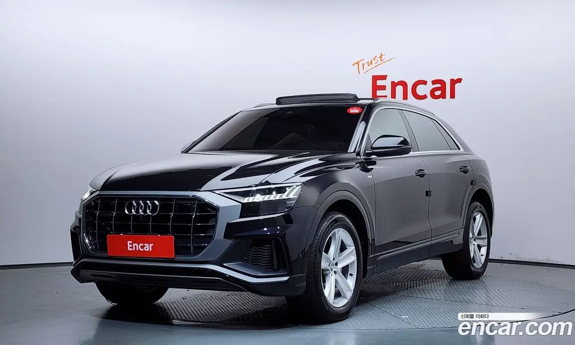 Audi Q8 2021 3.0 автомат (гидро), фото 1 Audi Q8 2021 3.0 автомат (гидро), фото 1