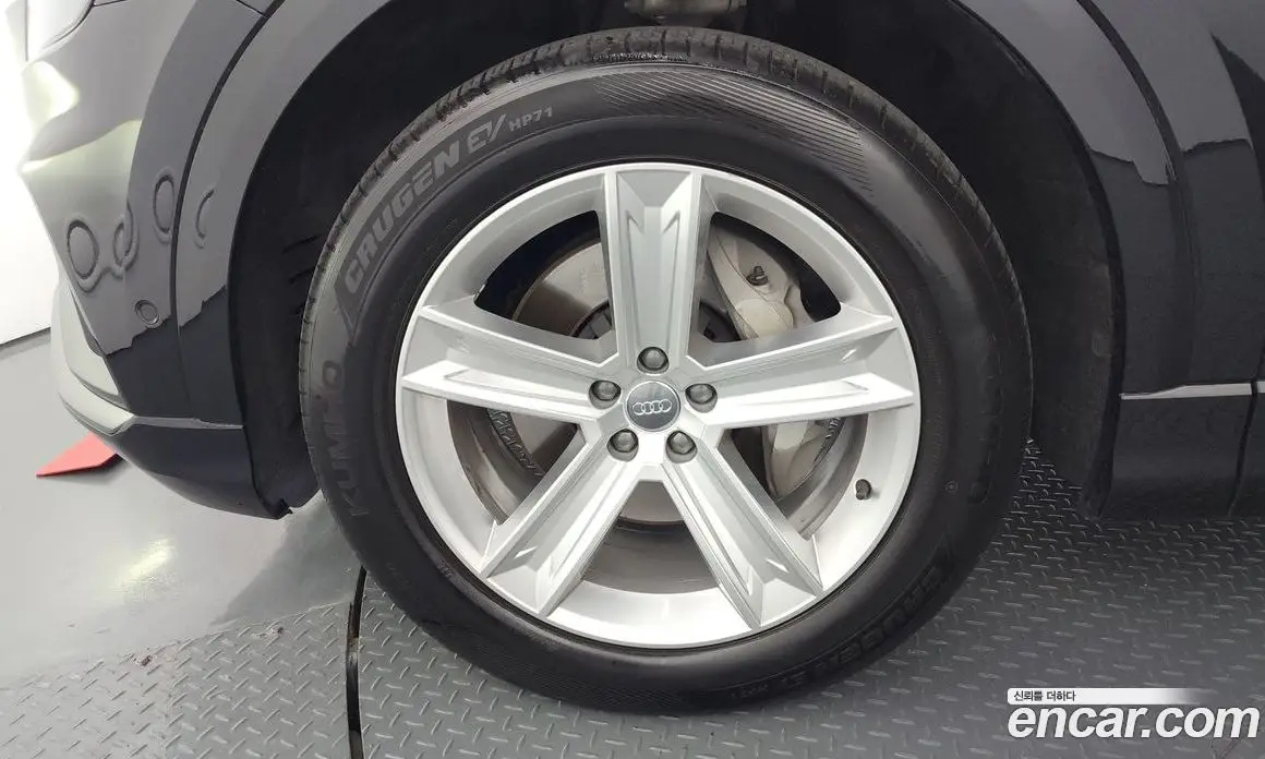 Audi Q8 2021 3.0 автомат (гидро), фото 5 Audi Q8 2021 3.0 автомат (гидро), фото 5