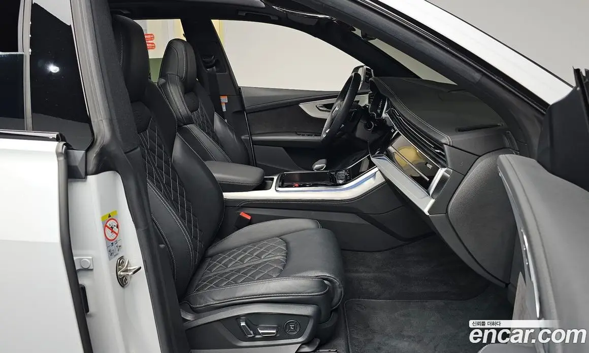 Audi Q8 2021 3.0 автомат (гидро), фото 17