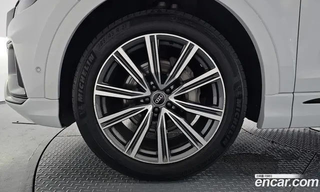 Audi Q8 2021 3.0 автомат (гидро), миниатюра 5