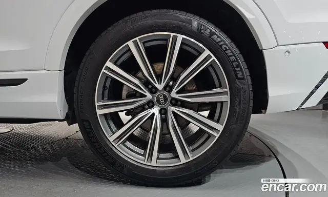 Audi Q8 2021 3.0 автомат (гидро), миниатюра 7