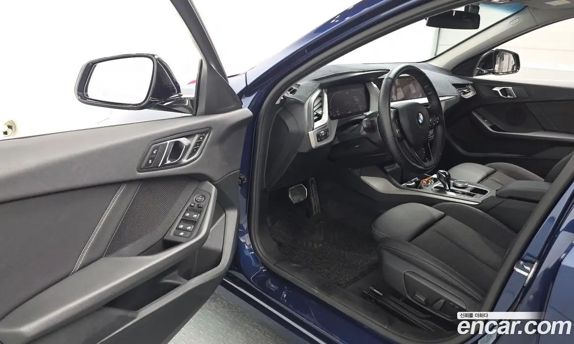 BMW 1 серия 2020 2.0 автомат (гидро), фото 13