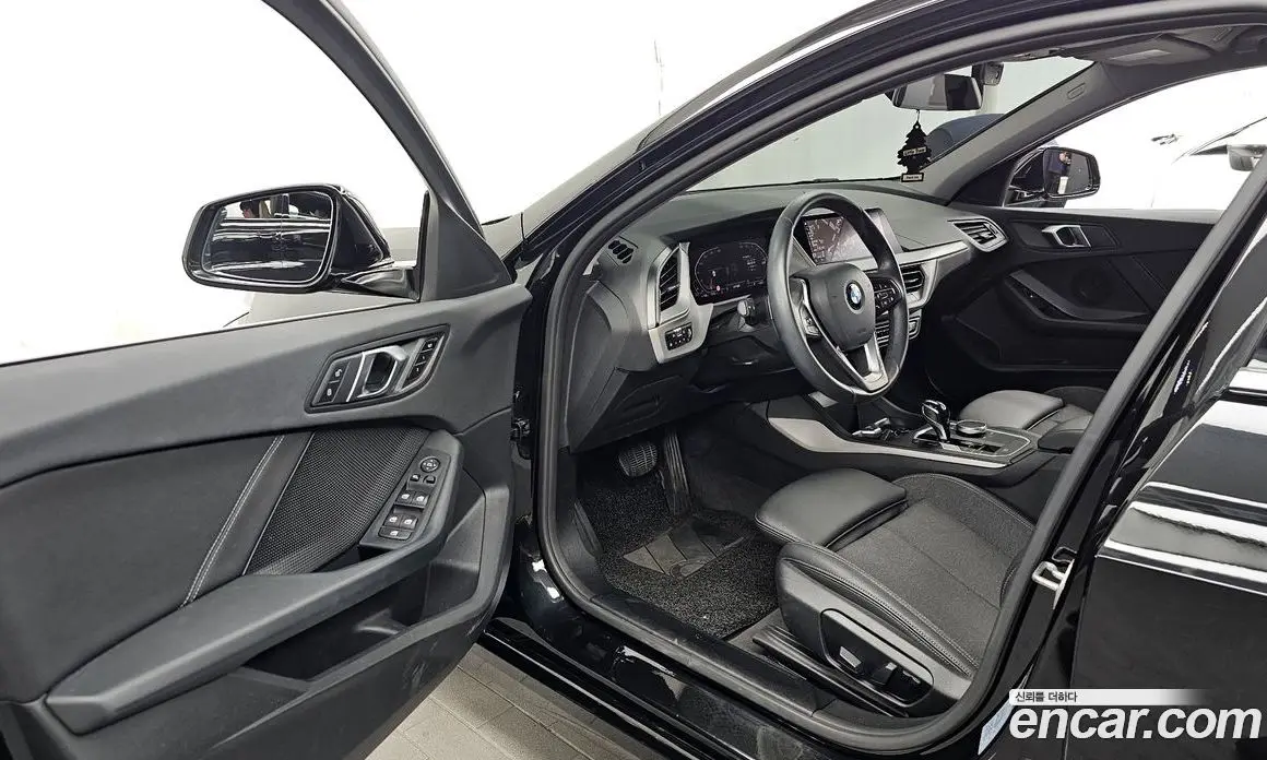 BMW 1 серия 2021 2.0 автомат (гидро), фото 13