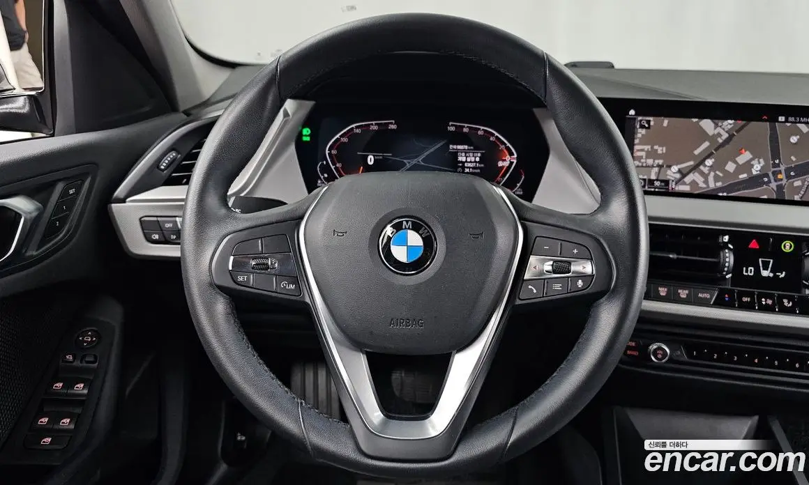 BMW 1 серия 2021 2.0 автомат (гидро), фото 19