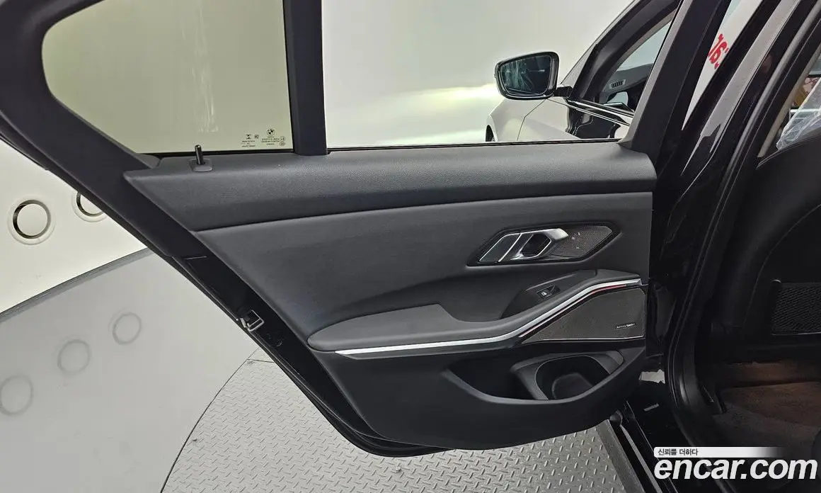BMW 3 серия 2019 2.0 автомат (гидро), фото 15 BMW 3 серия 2019 2.0 автомат (гидро), фото 15