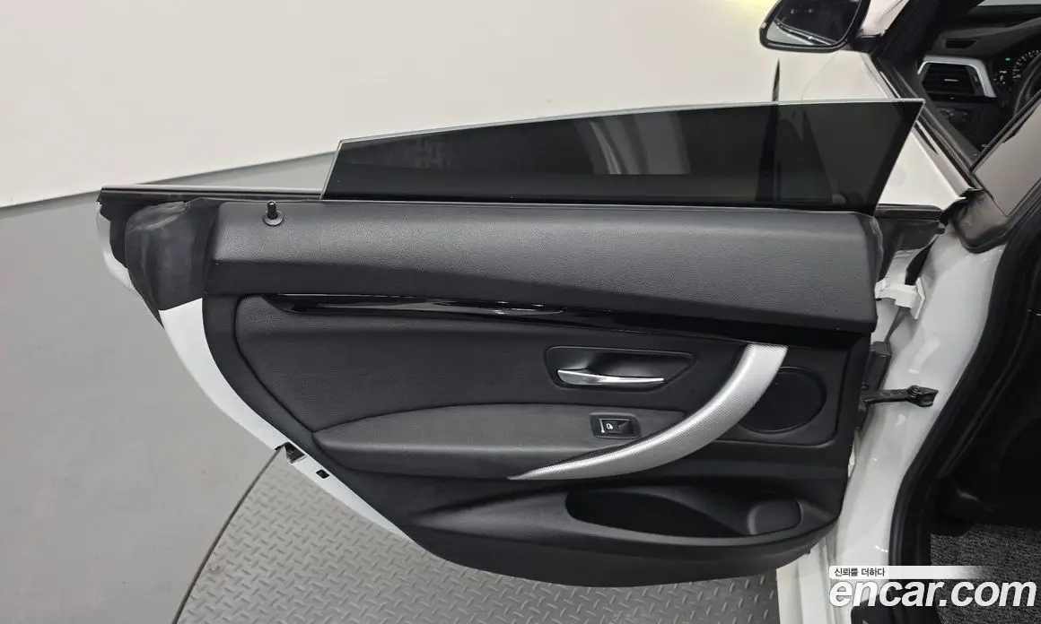 BMW 3 серия 2020 2.0 автомат (гидро), фото 15 BMW 3 серия 2020 2.0 автомат (гидро), фото 15