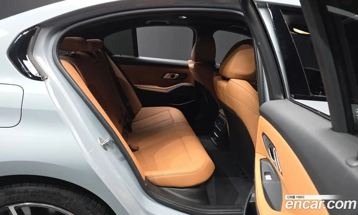 BMW 3 серия 2025 2.0 автомат (гидро), фото 18 BMW 3 серия 2025 2.0 автомат (гидро), фото 18
