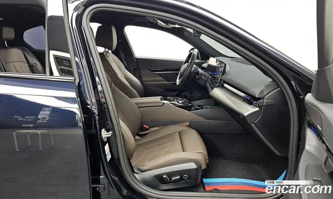 BMW 5 серия 2024 2.0 автомат (гидро), фото 17