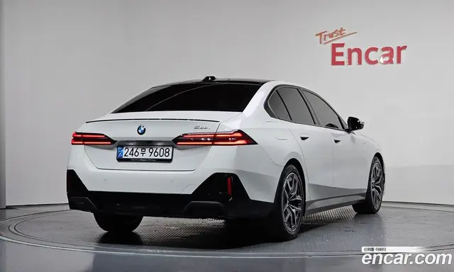BMW 5 серия 2025 2.0 автомат (гидро), миниатюра 2
