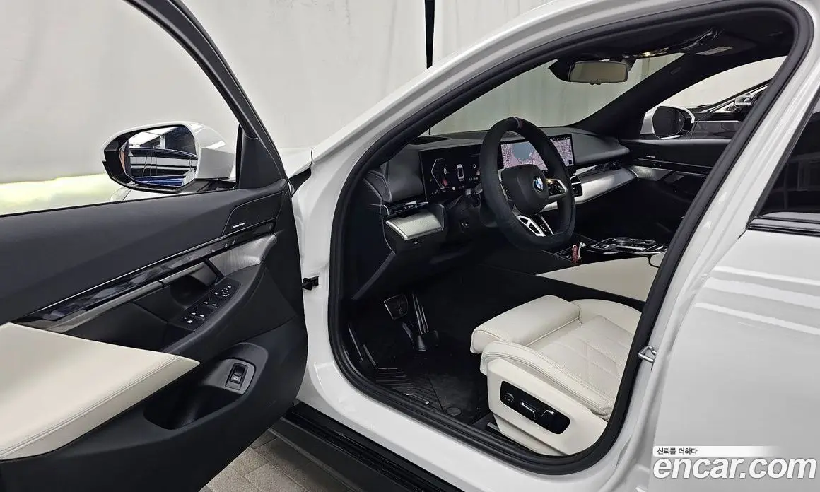 BMW 5 серия 2025 2.0 автомат (гидро), фото 13
