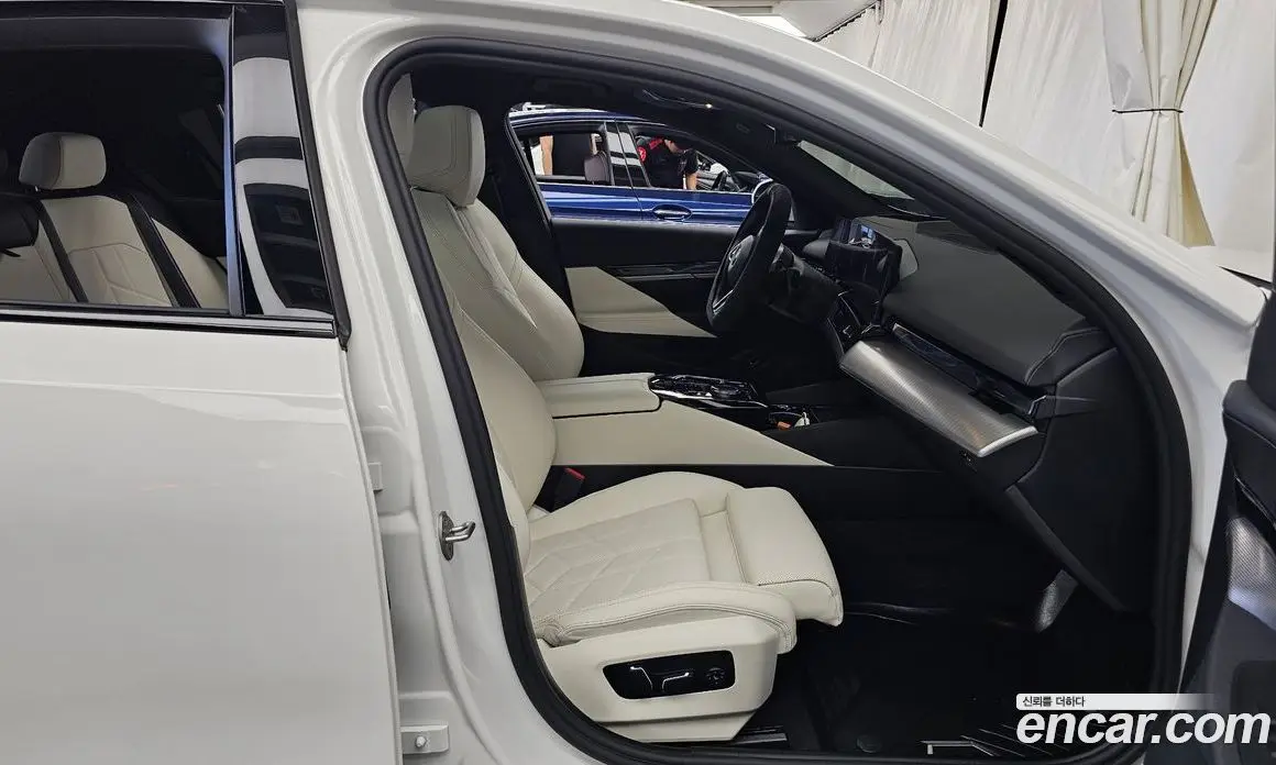BMW 5 серия 2025 2.0 автомат (гидро), фото 17
