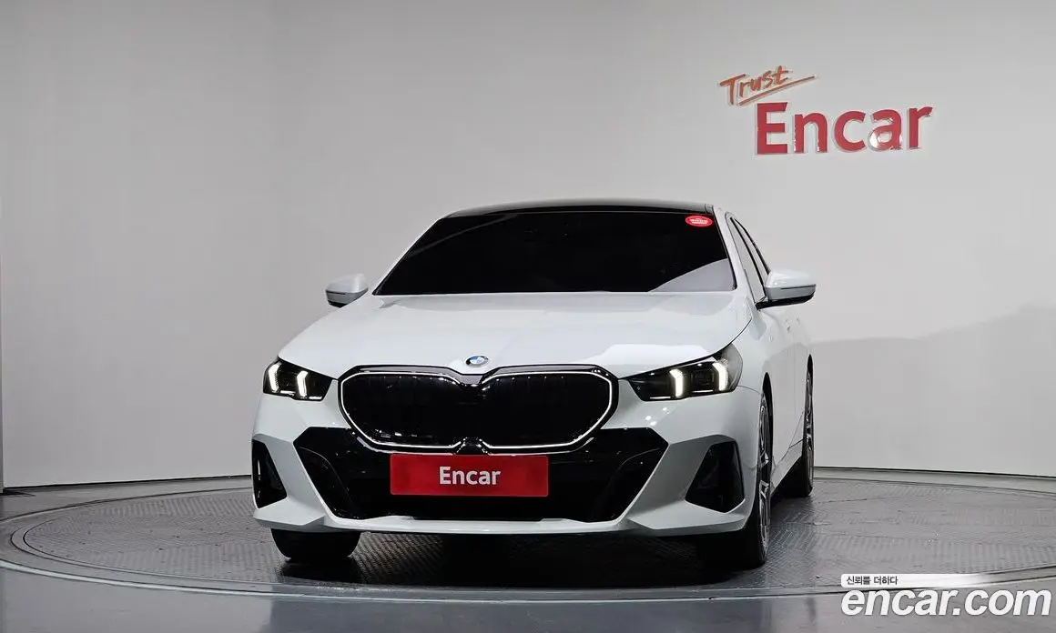 BMW 5 серия 2025 2.0 автомат (гидро), фото 3