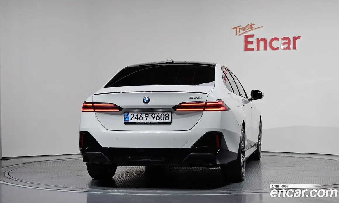 BMW 5 серия 2025 2.0 автомат (гидро), фото 4