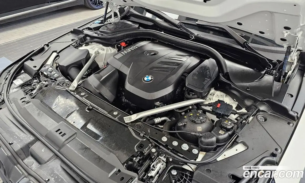 BMW 5 серия 2025 2.0 автомат (гидро), фото 6