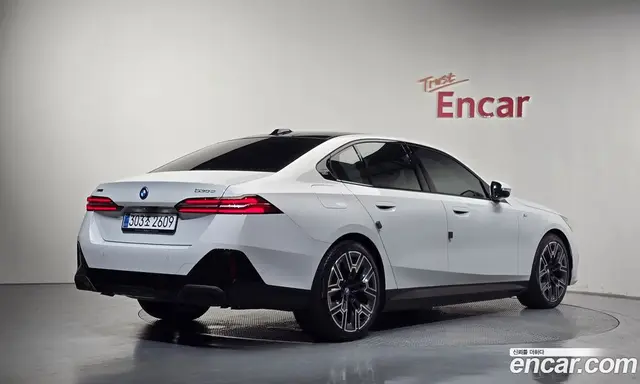 BMW 5 серия 2025 2.0 автомат (гидро), миниатюра 2 BMW 5 серия 2025 2.0 автомат (гидро), миниатюра 2