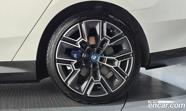 BMW 5 серия 2025 2.0 автомат (гидро), миниатюра 7 BMW 5 серия 2025 2.0 автомат (гидро), миниатюра 7