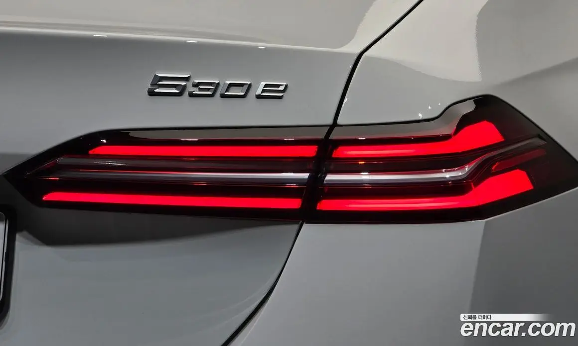 BMW 5 серия 2025 2.0 автомат (гидро), фото 9 BMW 5 серия 2025 2.0 автомат (гидро), фото 9