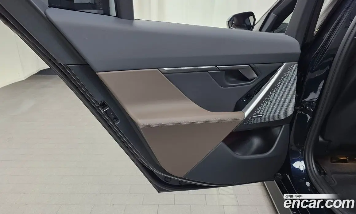 BMW 5 серия 2025 2.0 автомат (гидро), фото 14