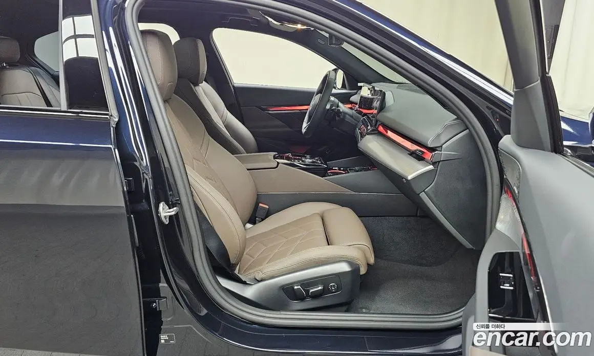 BMW 5 серия 2025 2.0 автомат (гидро), фото 15