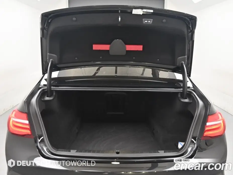 BMW 7 серия 2016 4.4 автомат (гидро), фото 19 BMW 7 серия 2016 4.4 автомат (гидро), фото 19
