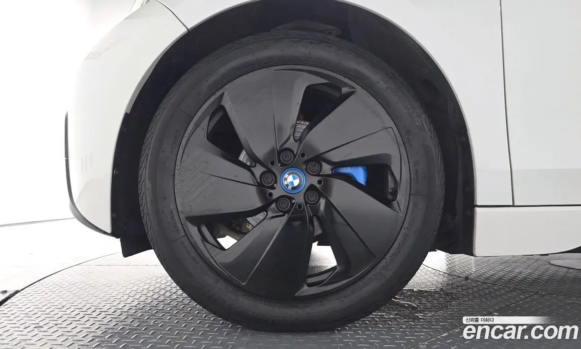 BMW i3 2016 автомат (гидро), фото 5