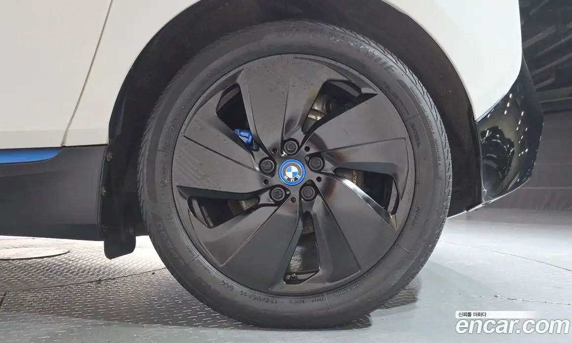 BMW i3 2016 автомат (гидро), фото 7