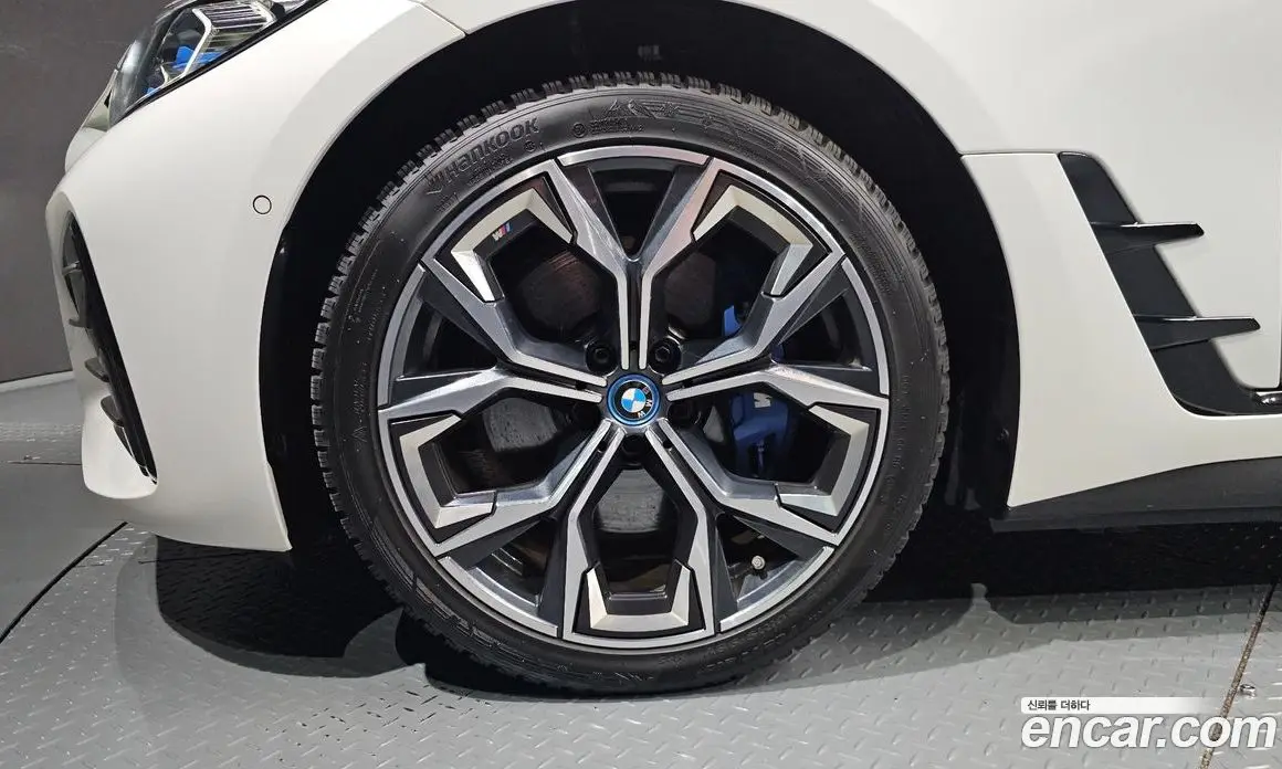 BMW i4 2023 0.2 автомат (гидро), фото 5