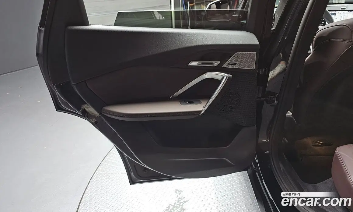 BMW X1 2025 2.0 автомат (гидро), фото 14