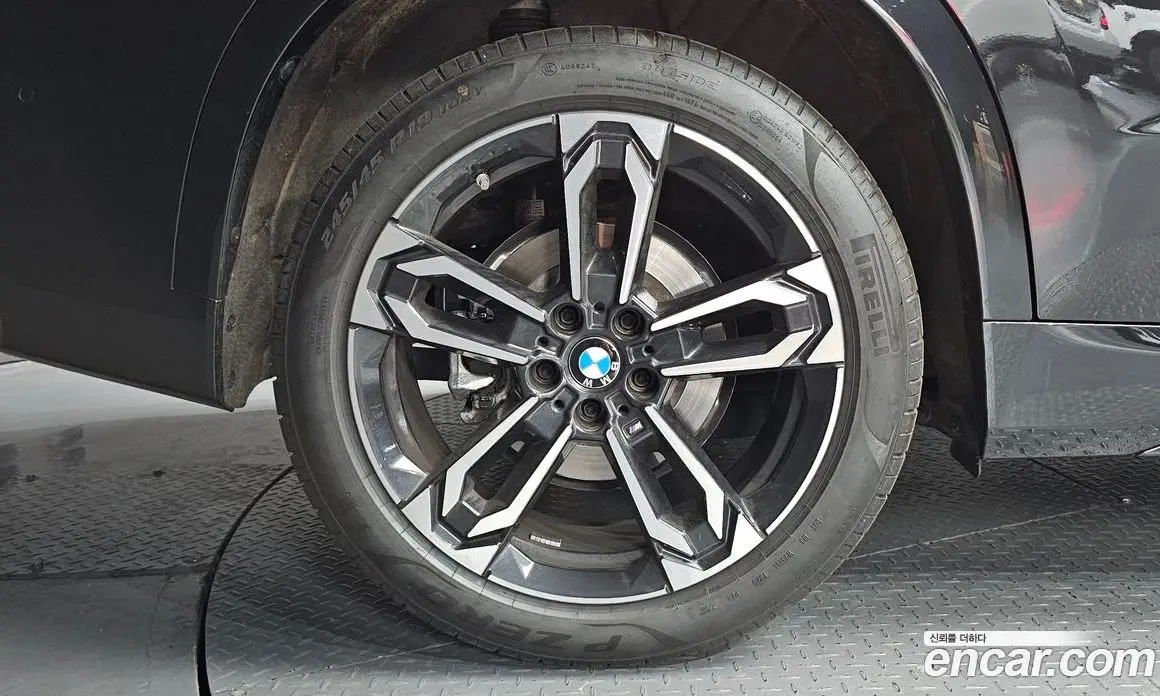 BMW X1 2025 2.0 автомат (гидро), фото 6